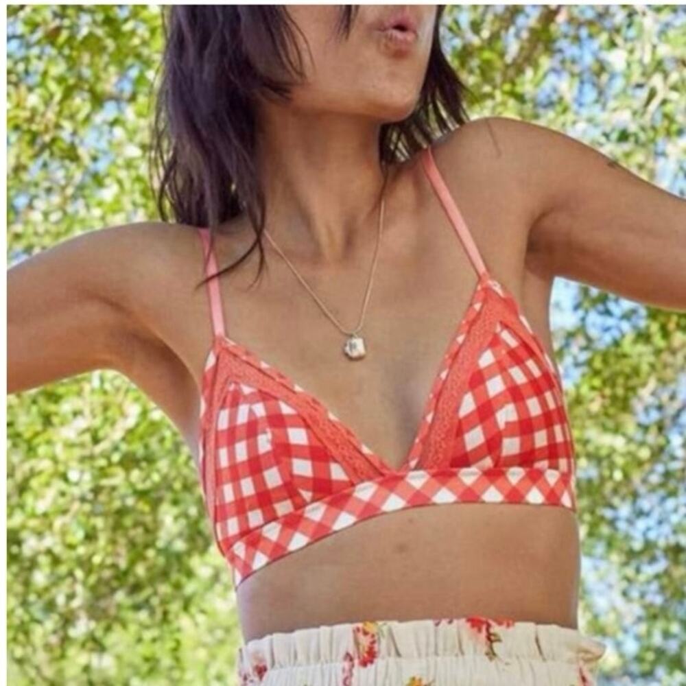 Aerie Shine Triangle Bralette in a red and white gingham pattern size small
